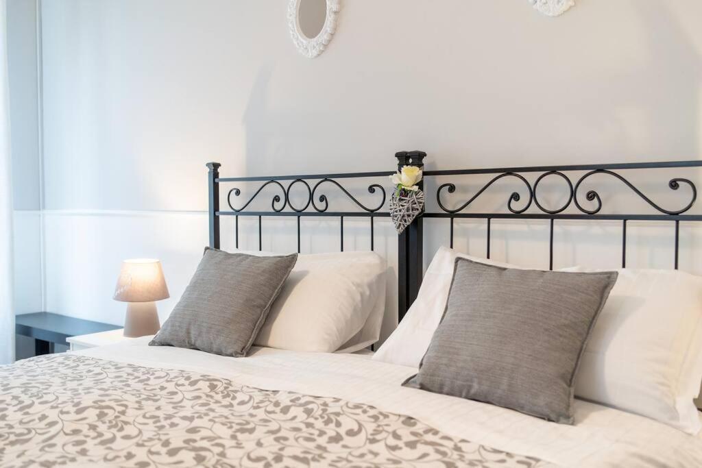 Terrazze Italiane City Center - White Apartment Verona Buitenkant foto